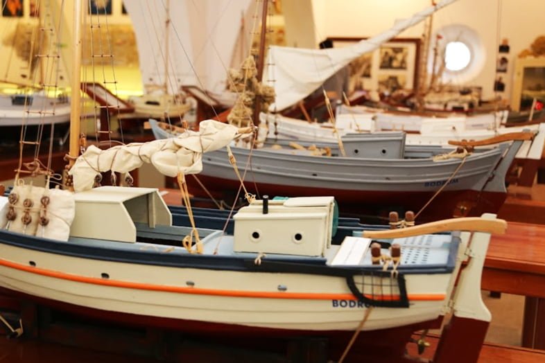 BODRUM'UN TARİHİ YERLERİ - BODRUM'DA GÖRÜLMESİ GEREKEN TARİHİ YERLER Bodrum Deniz Müzesi